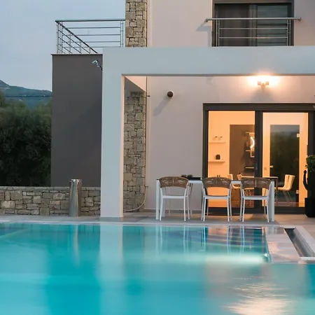 Elizabeth, The Ultimate Private Luxury * Dijeliótika